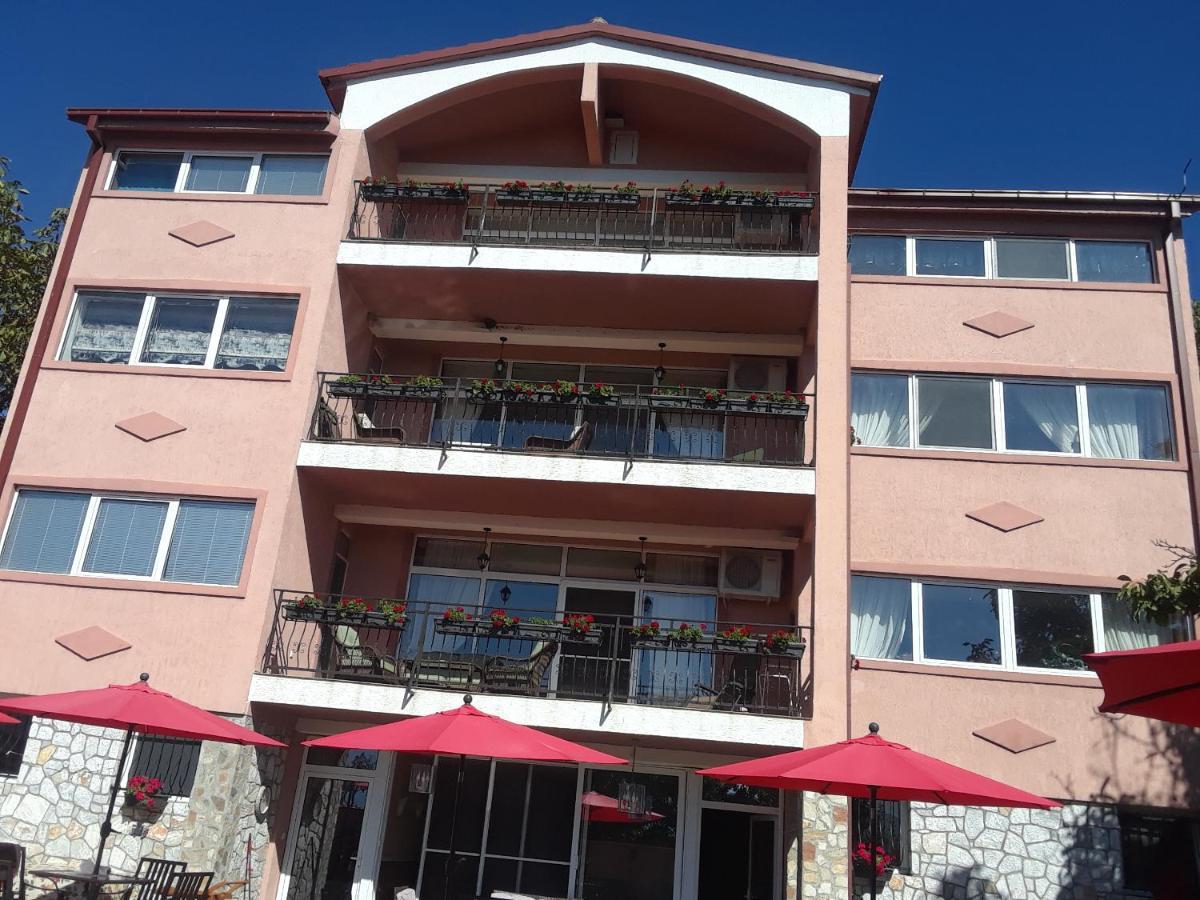 Villa Diana Apartments Skopje Exterior photo